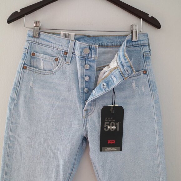 NWT Levi's 501 Skinny Jeans Size 28 High Waist Distressed Blue Light Wash - Picture 6 of 8
